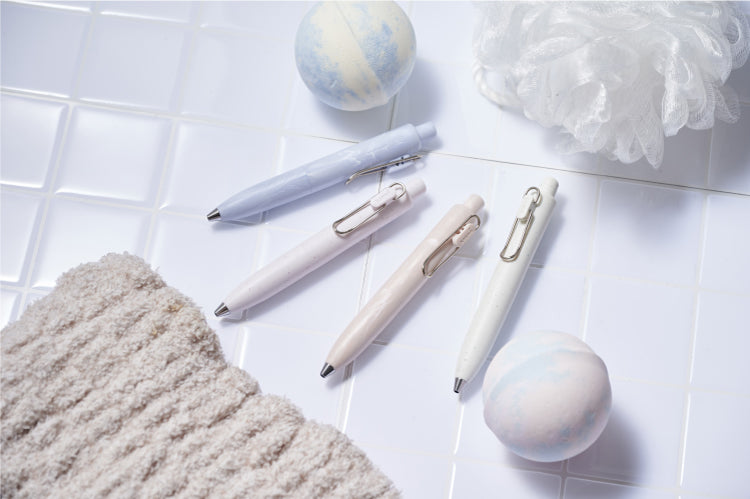 uni-ball ONE P|泡泡浴球質感系列|黑色墨|0.38mm/0.5mm