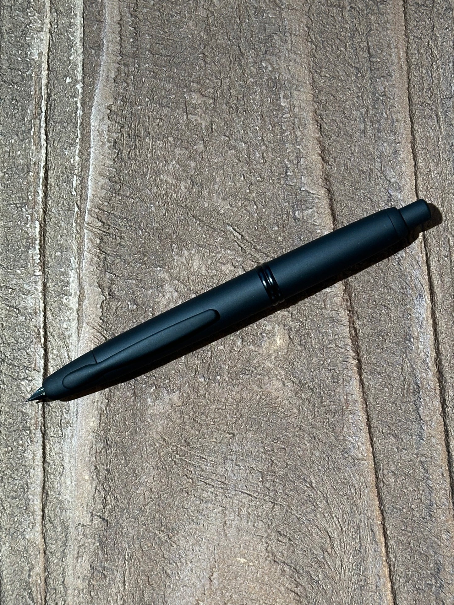 Capless 啞黑色鋼筆｜EF/F/M 筆尖