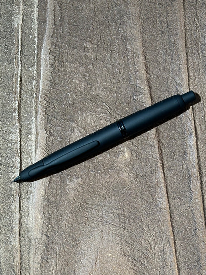Capless 啞黑色鋼筆｜EF/F/M 筆尖