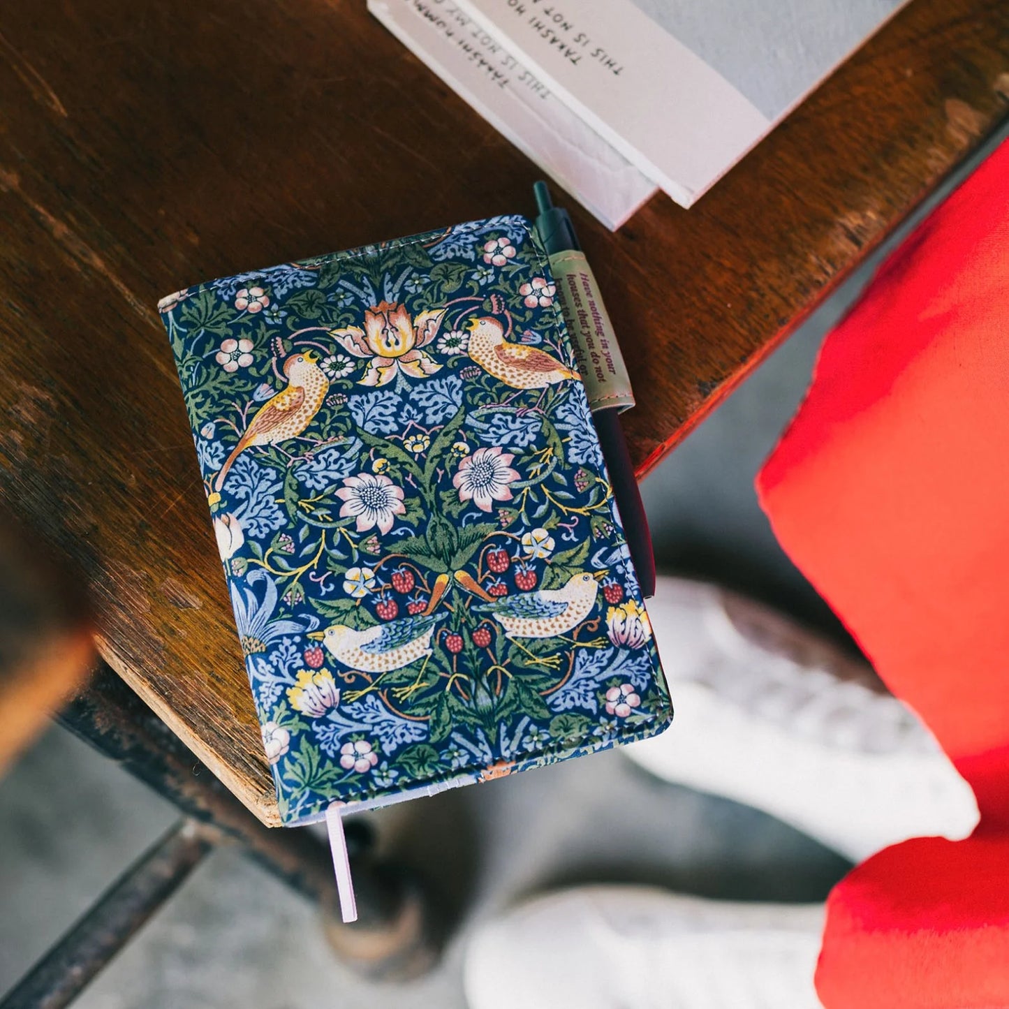 V&A Series: Strawberry Thief, A6 Techo Cover