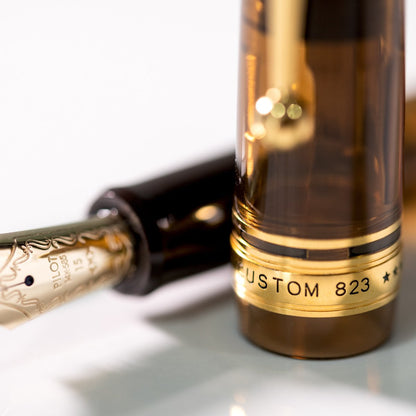 Custom 823 Brown, Fountain Pen Set with Ink, F / M Nib