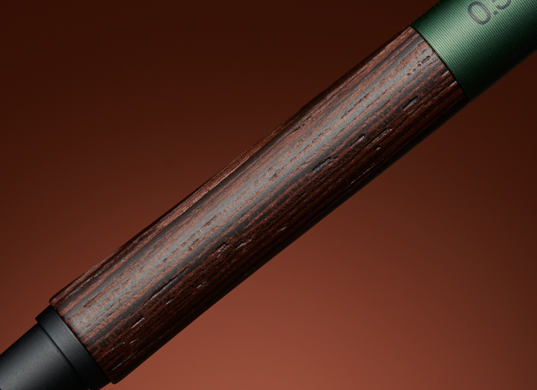 Kuru Toga Wood, Forest Green, 0.5mm