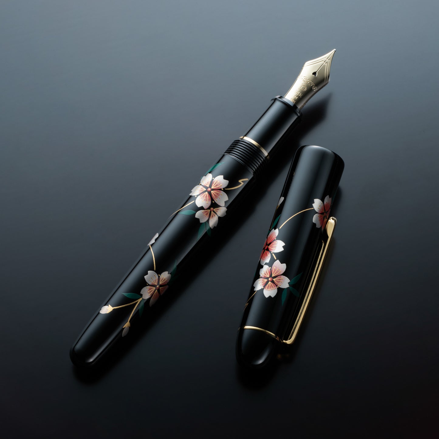 **Pre-Order** PLATINUM, Sakura (桜), #3776 Century Kaga Hira Maki-e (加賀平蒔絵), Fountain Pen F/M/B Nib