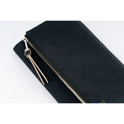 Tragen: Black, Weeks Techo Cover