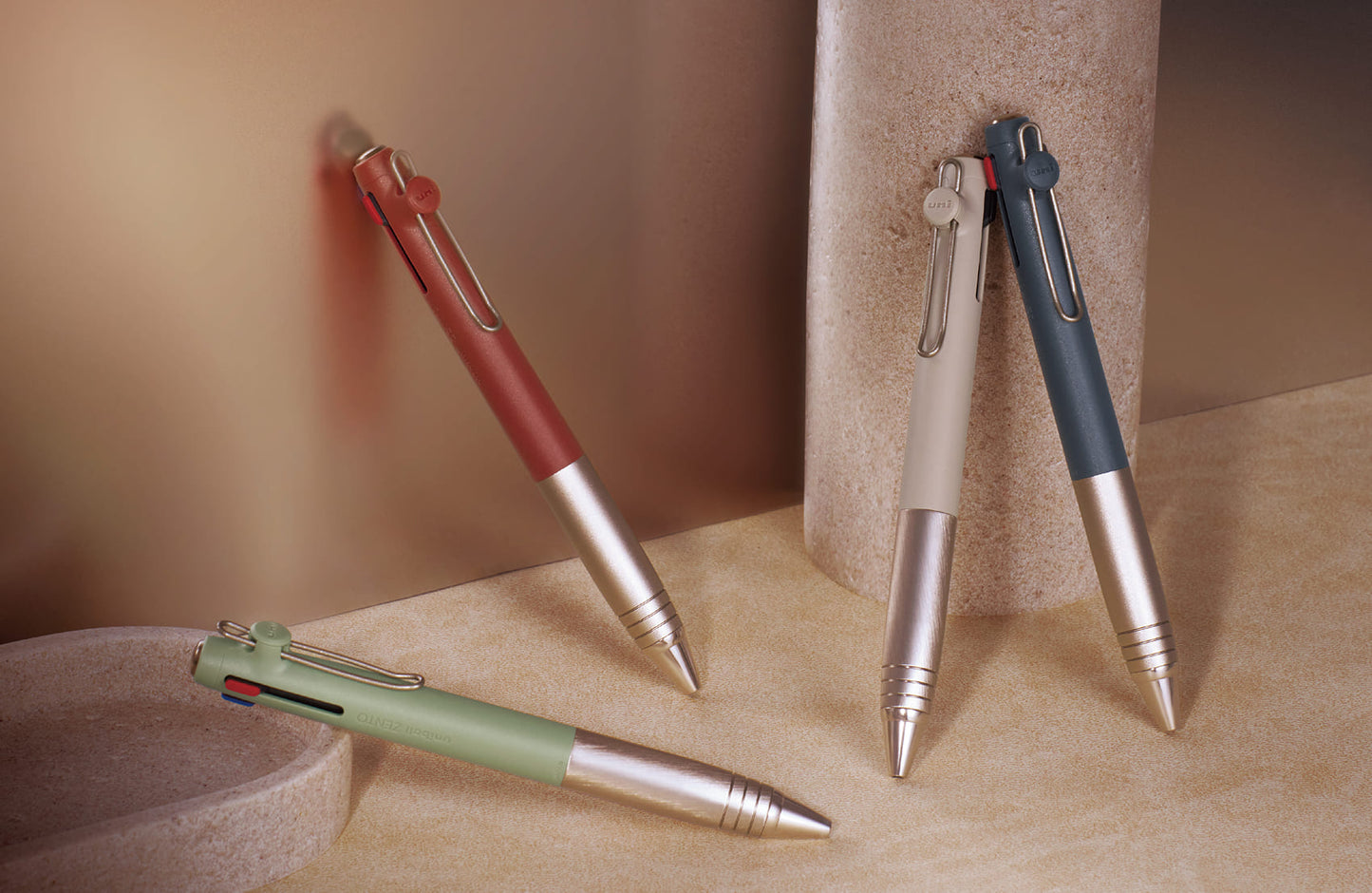 uniball ZENTO, Flow Model 3-Colours, 0.38mm / 0.5mm