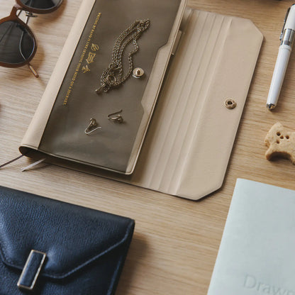 Alettone: Gray, Weeks Techo Cover