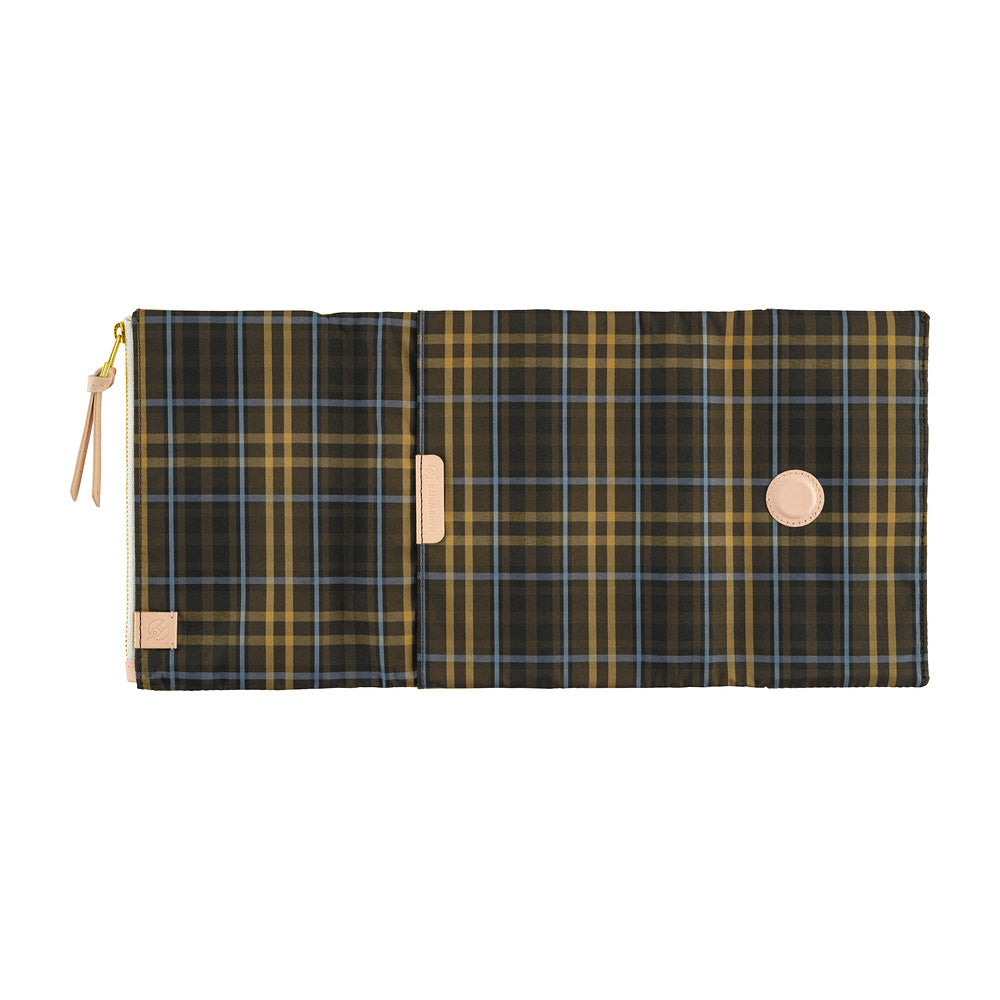 Tragen: Bitter Plaid, A6 Techo Cover