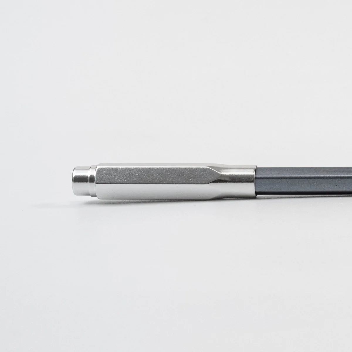 Blackwing Point Guard, Gold / Silver / Black / White